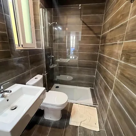 Flat With Backyard Apartment