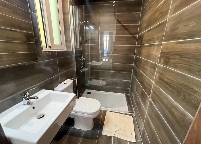 Flat With Backyard شقة